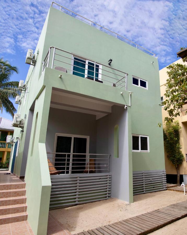 Meme'S Place Placencia Esterno foto